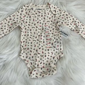 Old Navy Babies Body Suit size 3-6 m